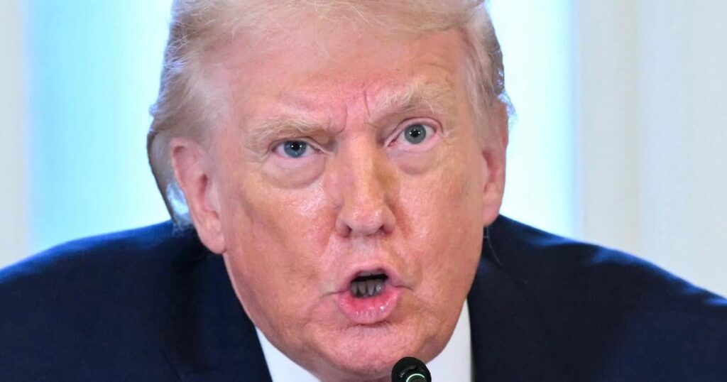 Bumbling Trump, 79, Reads Private Note Out Loud