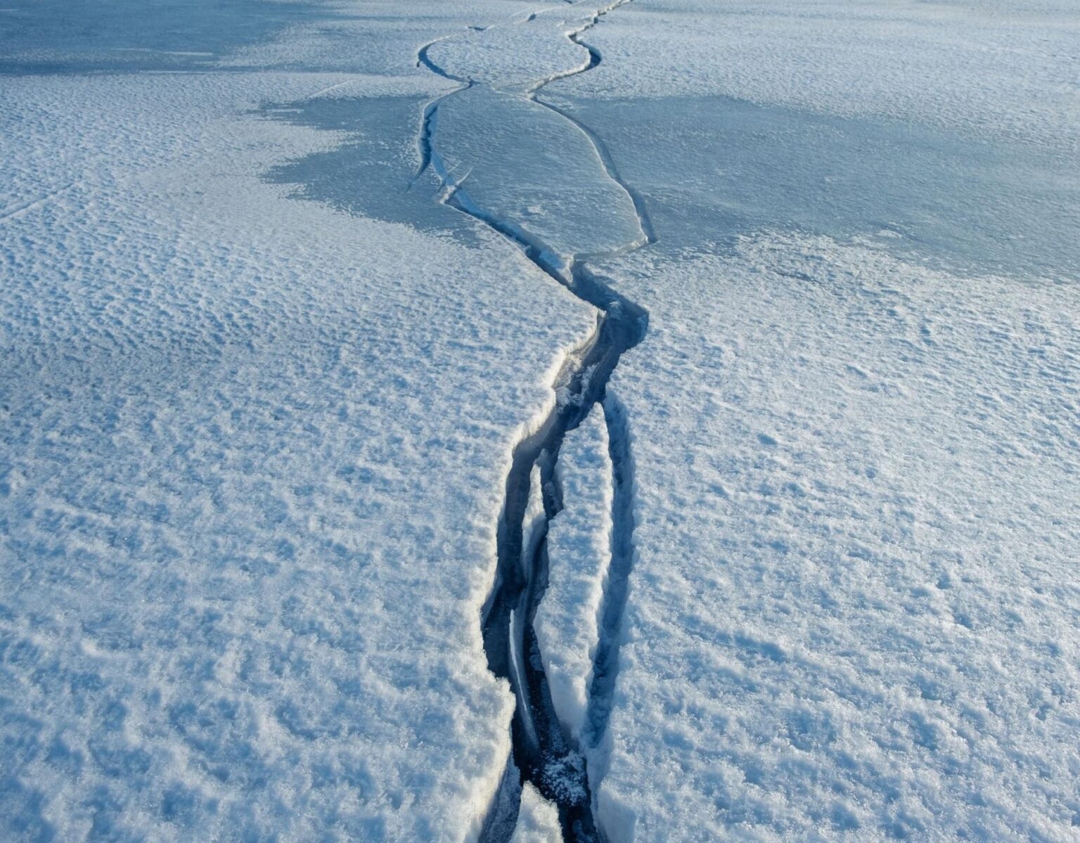 Small sea ice cracks are fueling major Arctic climate shifts