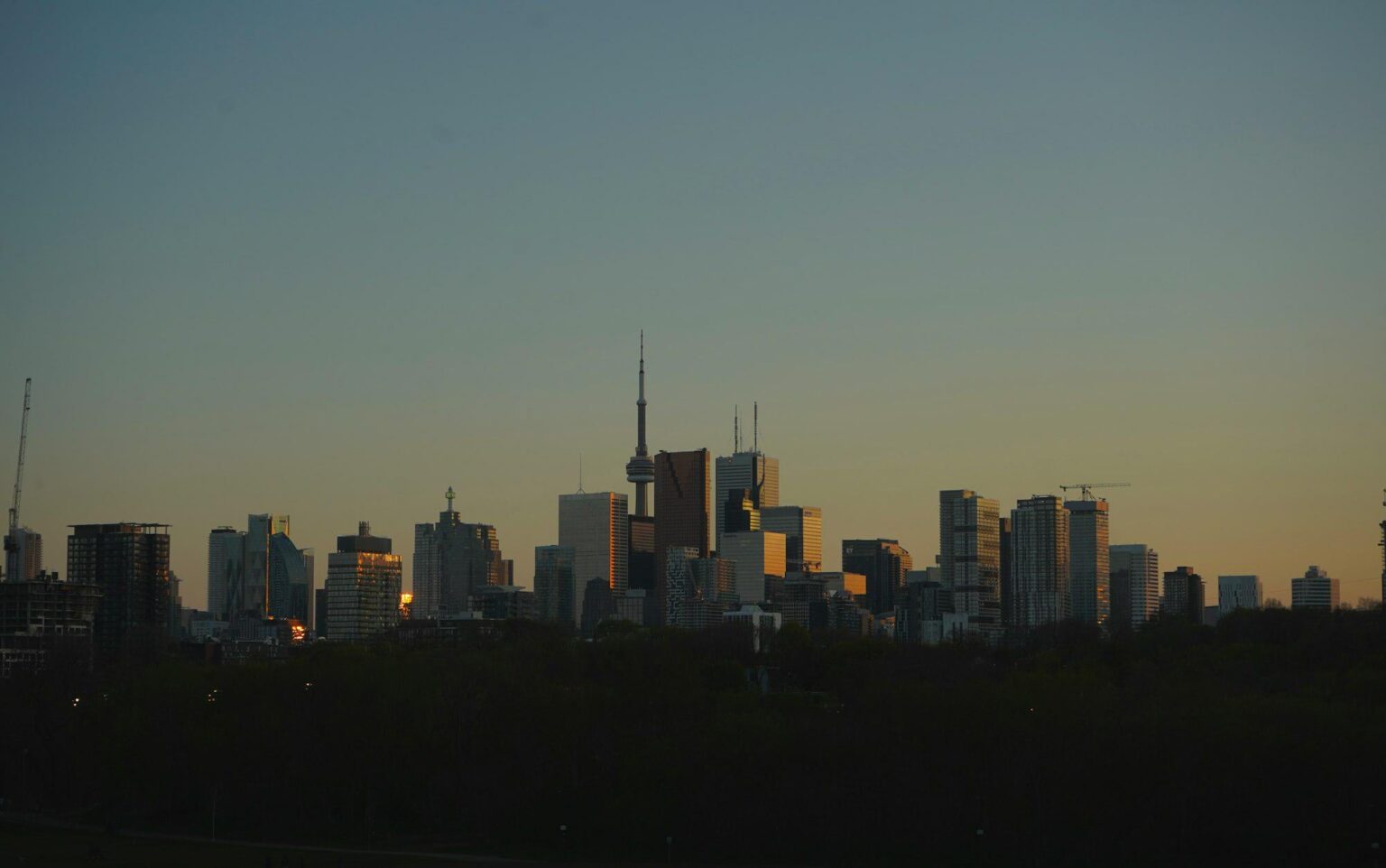 Liaison Strategies (Ontario, Jan 2): PC: 44%, OLP: 35%, ONDP: 16%, GPO: 3%, OTH: 2%