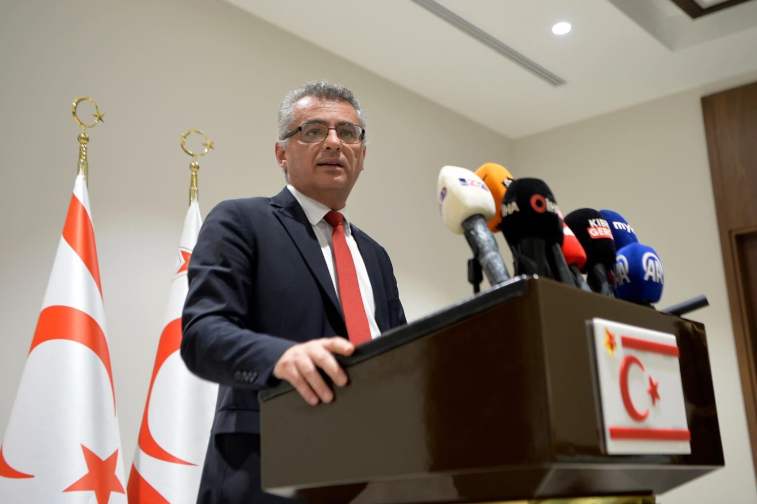 Erhurman calls for respect for rule of law, human rights in Venezuela statement