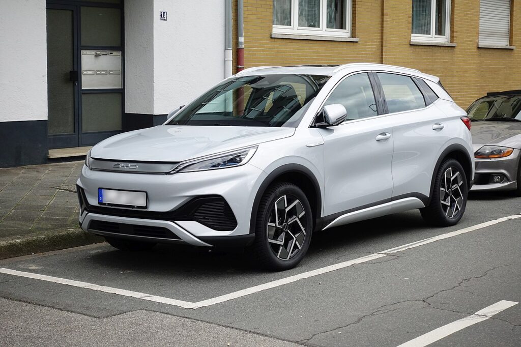 Poland Bans Chinese Cars on Military Premises