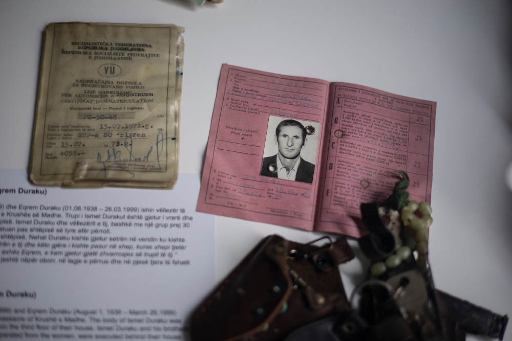 Belongings of residents of Krushe e Madhe who were killed during the war between 1998 and 1999 are displayed in the museum of the massacre.  | Photo: LGA