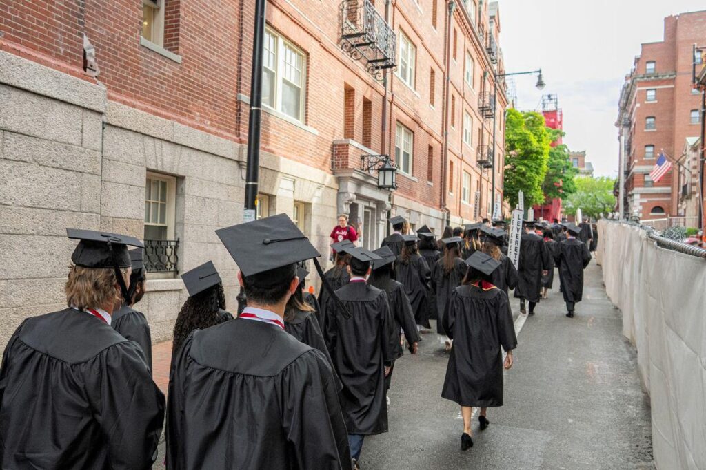 AI Risks Leaving 25% of New College Grads Jobless, Senator Says