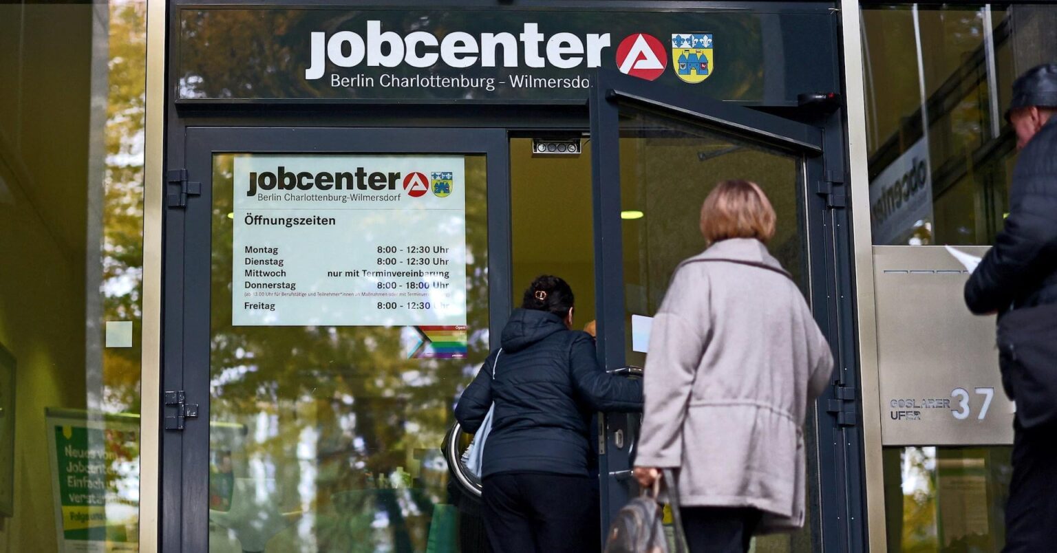 German unemployment rises to highest in 12 years with challenging 2026 ahead
