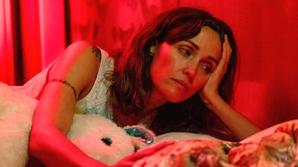 Rose Byrne wins Best Actress in a Motion Picture - Musical or Comedy at the Golden Globes for 'If I Had Legs I'd Kick You'