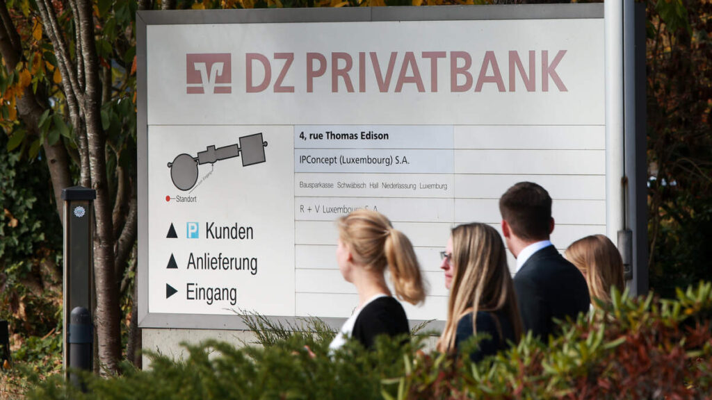 DZ Privatbank moves HQ from Luxembourg to Frankfurt The DZ Privatbank office in Strassen will continue to exist as a branch.