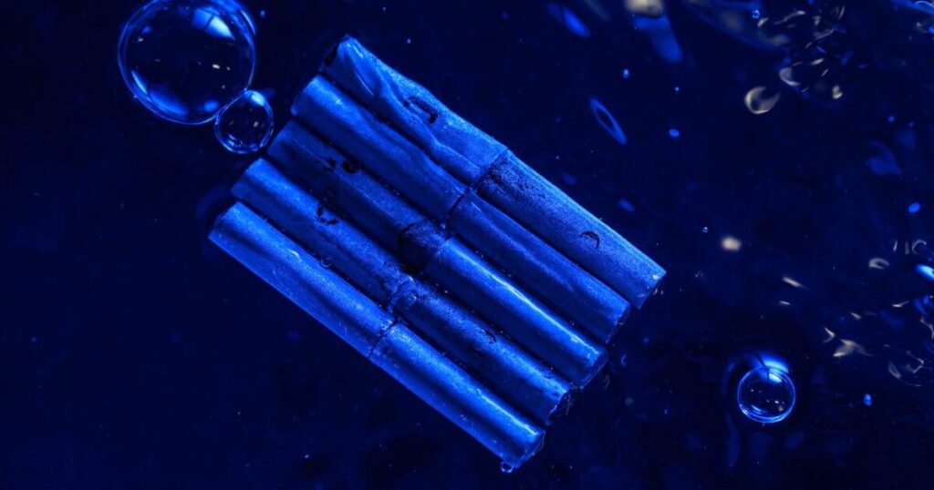 Scientists engineer unsinkable metal tubes