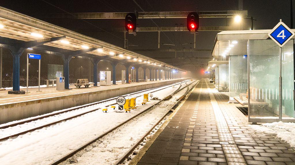 No NS trains throughout the Netherlands until at least 10 a.m., partly due to an IT malfunction