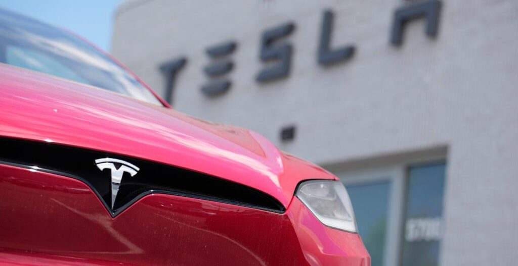 Continued collapse for Tesla in Sweden