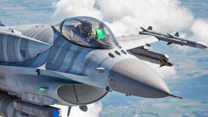 F-16 Fighting Falcon Poland missiles