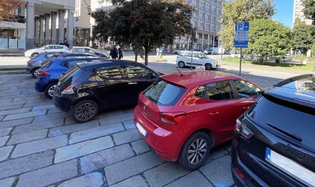 Bust, even electric cars pay for parking