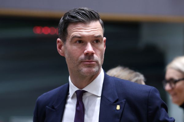 Sweden's migration minister urges the EU to facilitate the deportation of failed Afghan asylum seekers