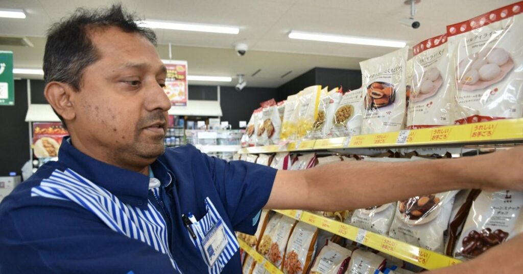 From part-time job to running 3 Lawson stores, Sri Lankan worker finds his place in Japan