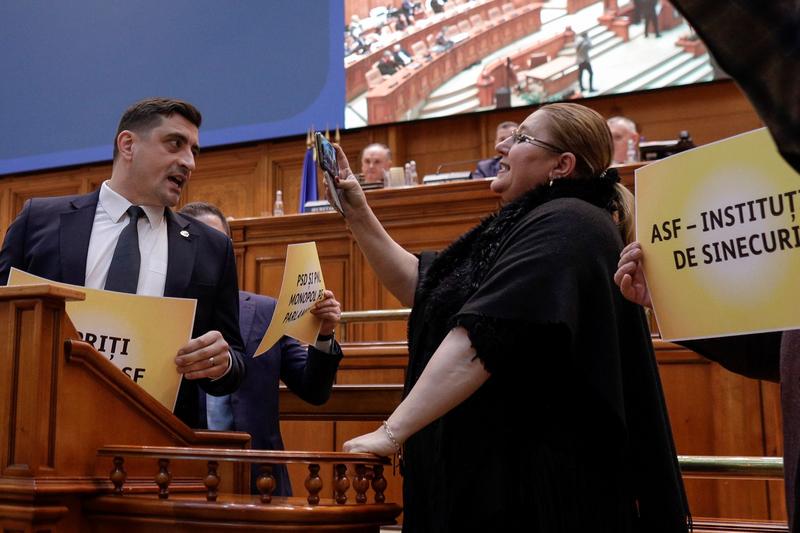 After the Washington cake episode. SOS Romania accuses Simion of "geopolitical unconsciousness"
