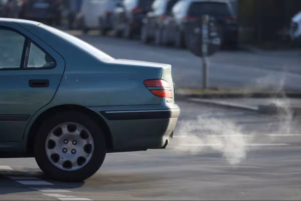 EU’s EV Policy Shift Gives Japan Time to Catch Up in Carmaking Technology Gas engine car rs