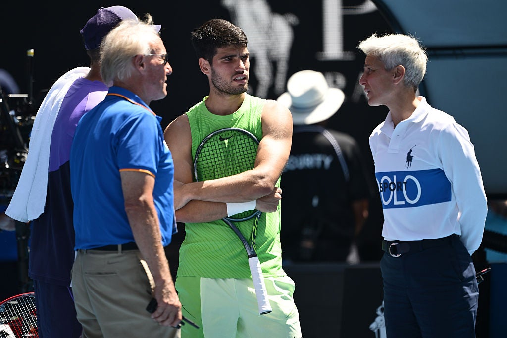 Carlos Alcaraz was asked to remove the device during his match