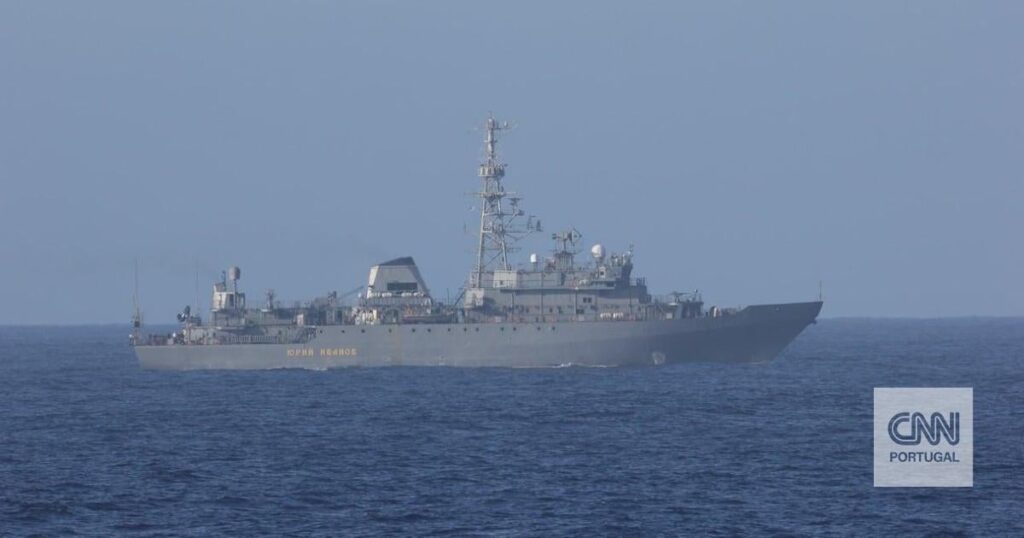 Joint mega-operation between the PJ, Air Force and Navy captures more than 8 tons of cocaine and arrests 4 drug traffickers in the middle of the Atlantic Ocean Joint mega-operation between the PJ, Air Force and Navy captures more than 8 tons of cocaine and arrests 4 drug traffickers in the middle of the Atlantic Ocean