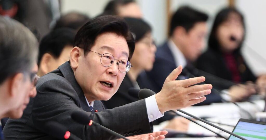 President Lee Jae-myung Proposes Consignment Production for Free Sanitary Pads