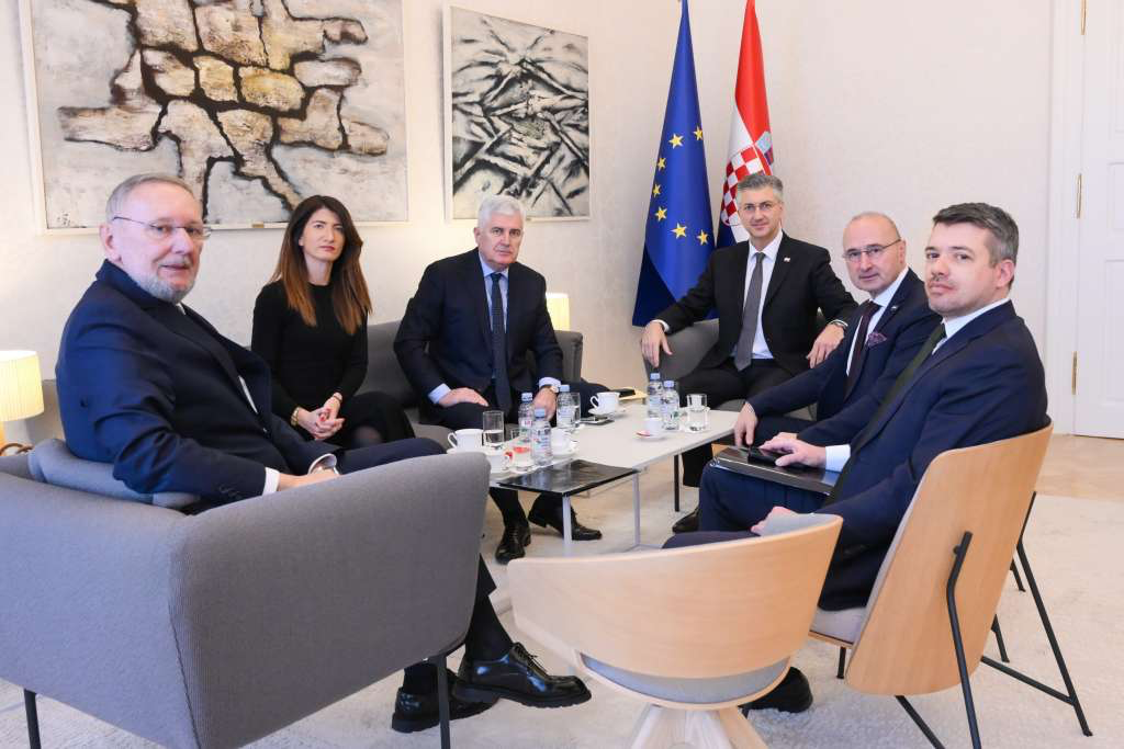 Covic spoke with Plenkovic about Bilateral Relations