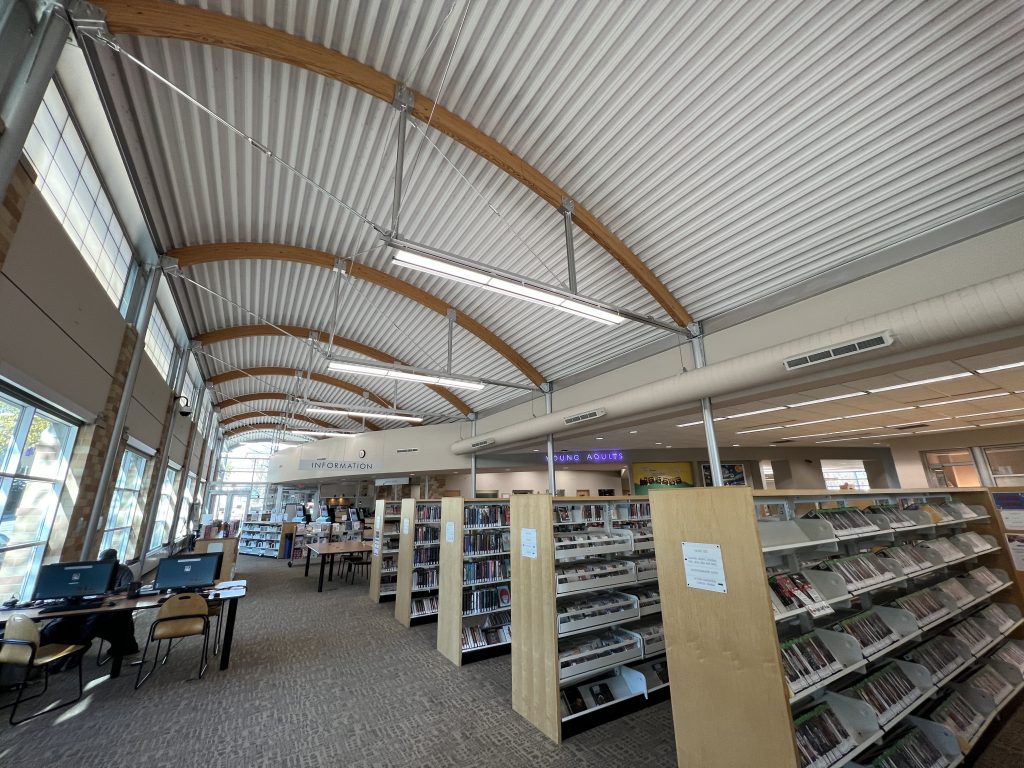 The interior of the Bay View Library in 2023. Photo by Jeramey Jannene.