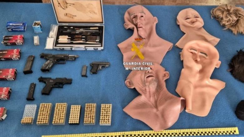 Albanian gang that targeted millionaires’ homes in Spain dismantled; over €39,000 in cash seized