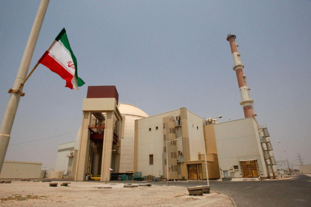 Analysts warn that Iran crisis carries potential nuclear risks Analysts warn that Iran crisis carries potential nuclear risks
