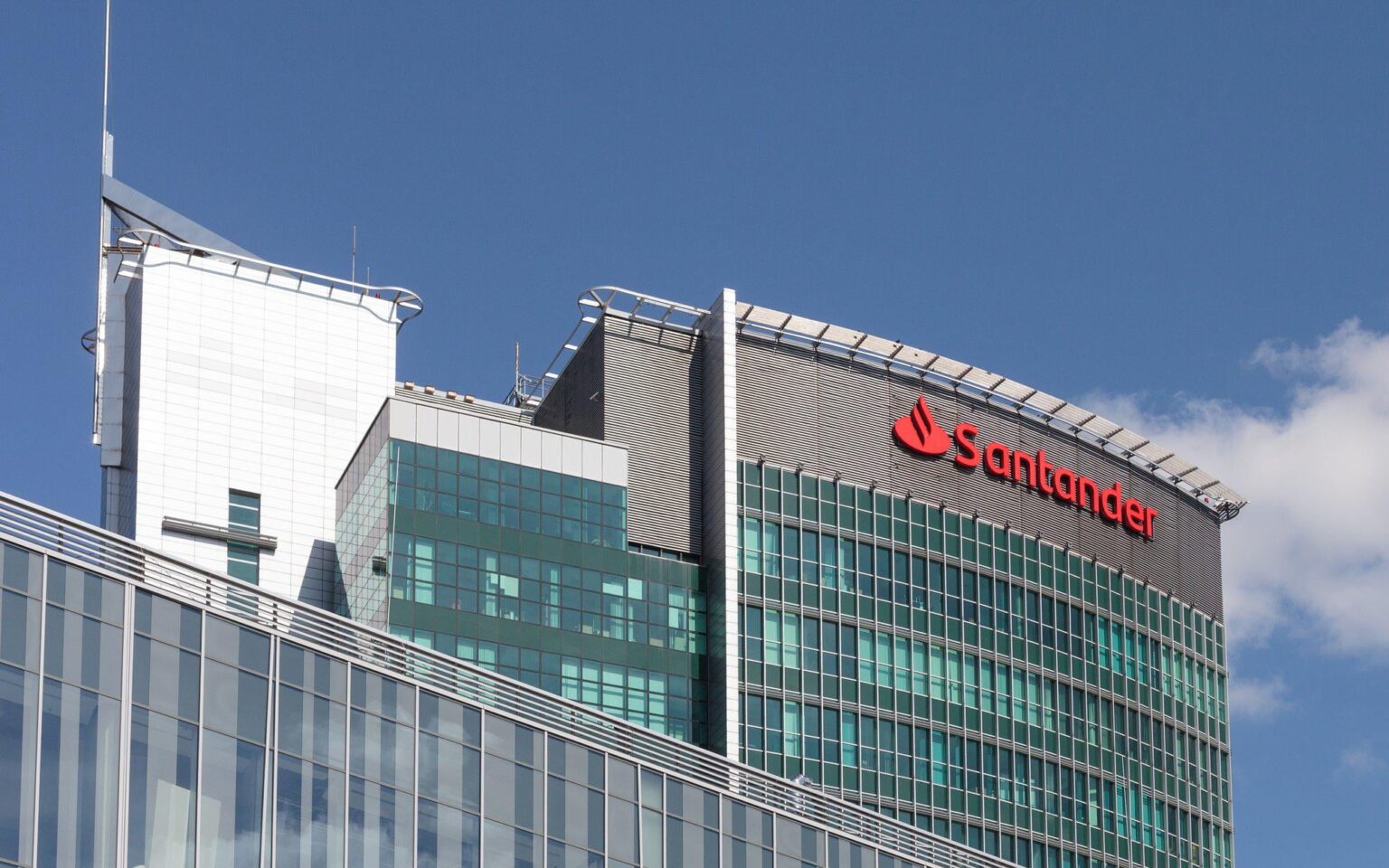 Santander Bank Polska officially taken over by Erste Group