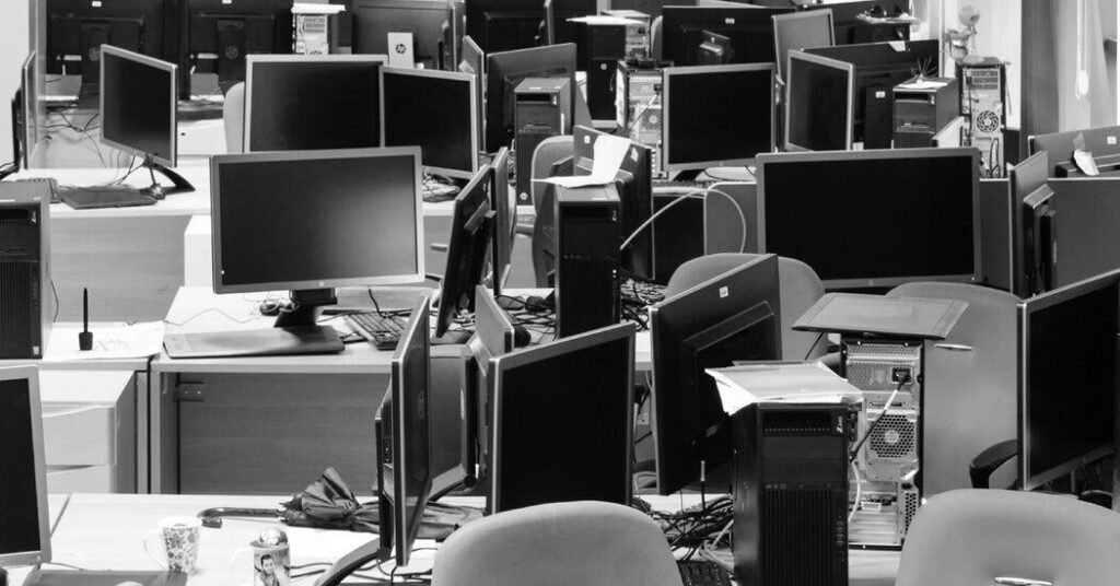 An Anti-A.I. Movement Is Coming. Which Party Will Lead It?