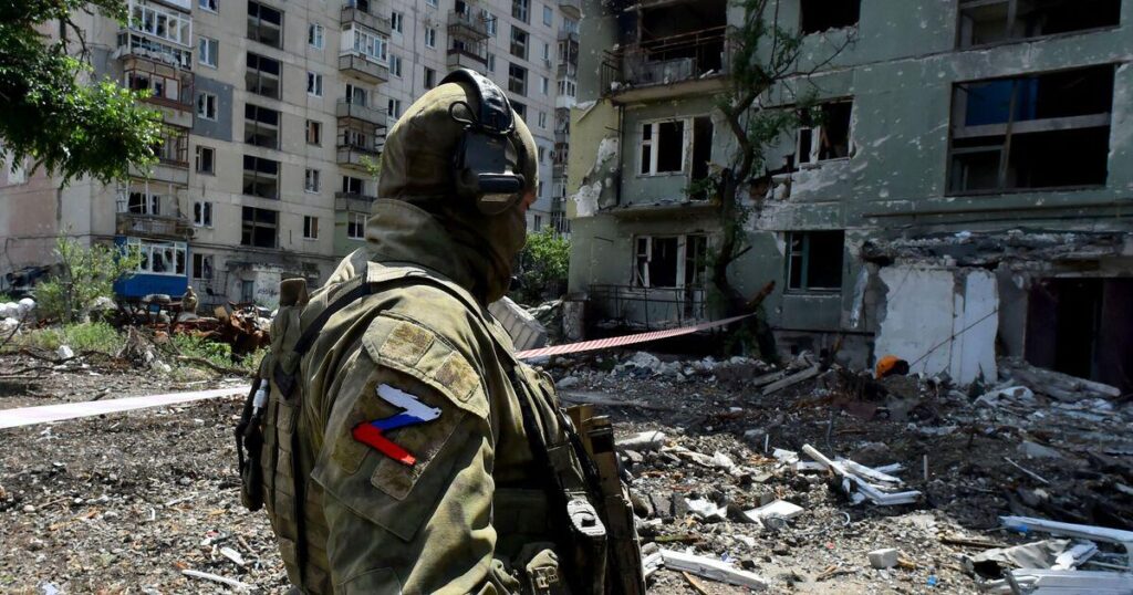 Putin's barbaric snow torture of Russian soldiers 'deserting' frontline