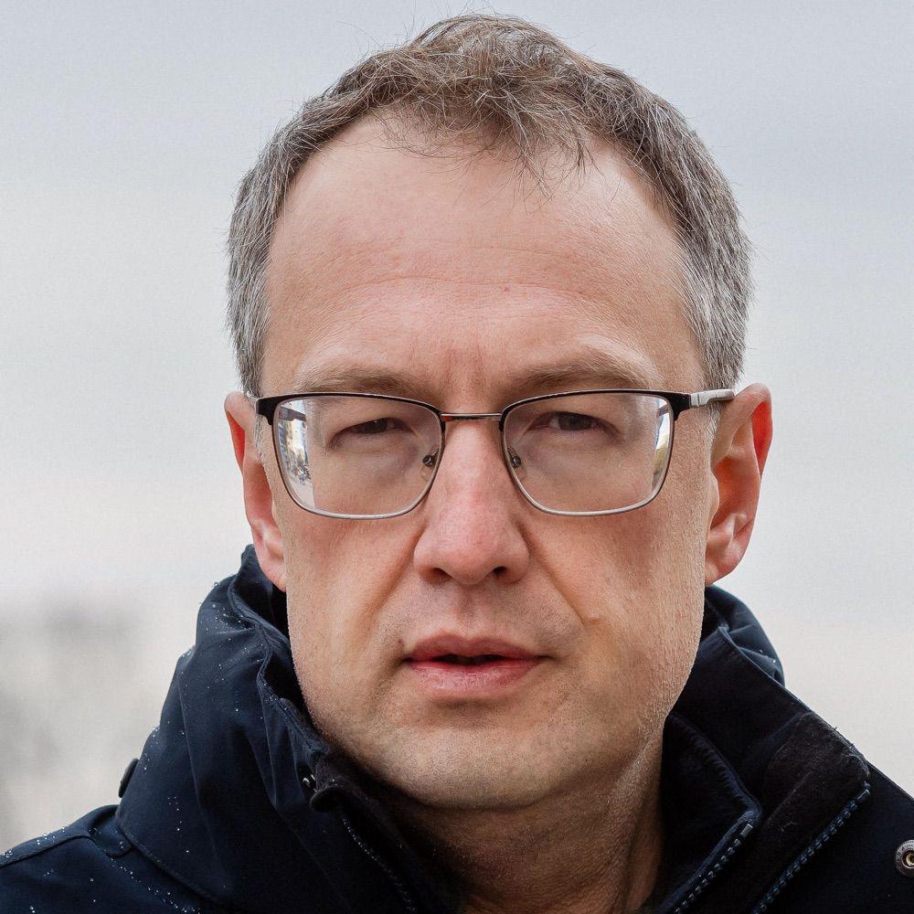 Russian Telegram channels report that Salyut plant is on fire in Moscow.

It produces aircraft engines.