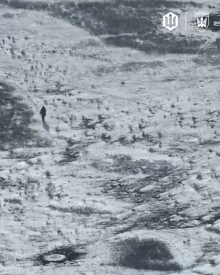 Russian Soldier Shot himself after almost getting hit directly by a Ukranian FPV Drone operated by the 414th UAS Brigade Magyar's Birds. Pokrovsk Direction.