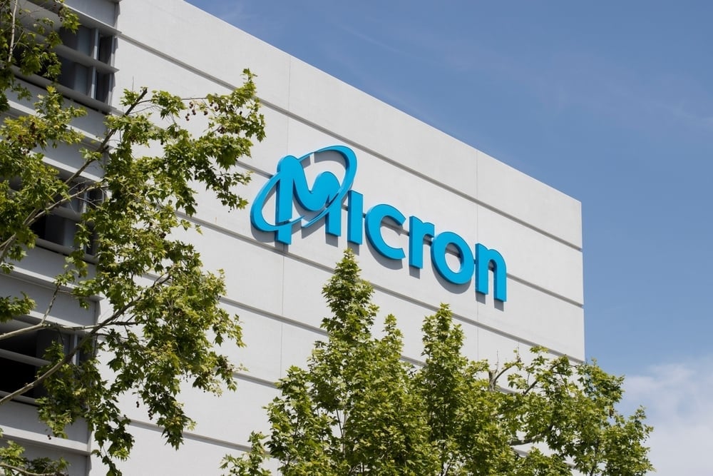FTAI, Micron, And Bloom Energy Are Among the Top 10 Large-Cap Gainers Last Week (Dec. 29-Jan. 2): Are the Others in Your Portfolio? - ASML Holding (NASDAQ:ASML), Bloom Energy (NYSE:BE), FTAI Aviation (NASDAQ:FTAI), Micron Technology (NASDAQ:MU)