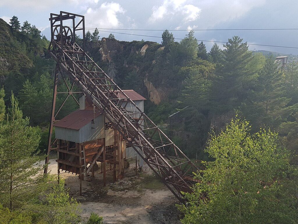 Favourable opinion for mine in Portugal