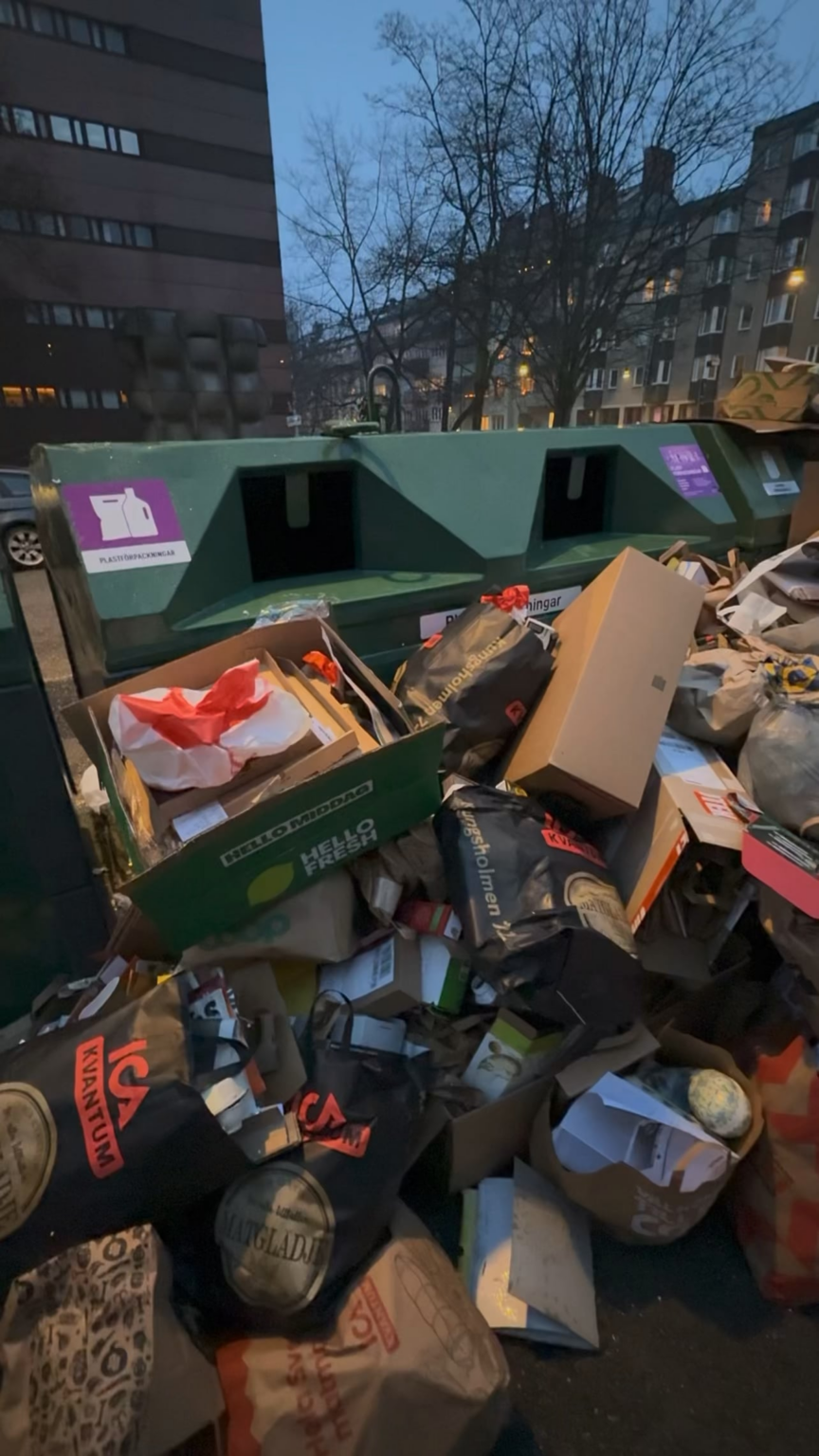 Stockholm (Kungsholmen) - best at recycling 🇸🇪🧹✨