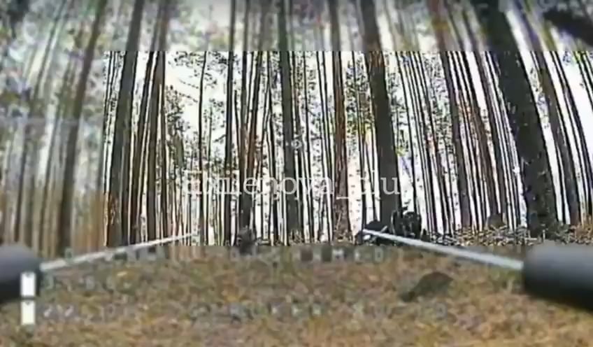 African mercenaries recruited by Russia to wage war against Ukraine ambushed by an FPV drone in an ambush.