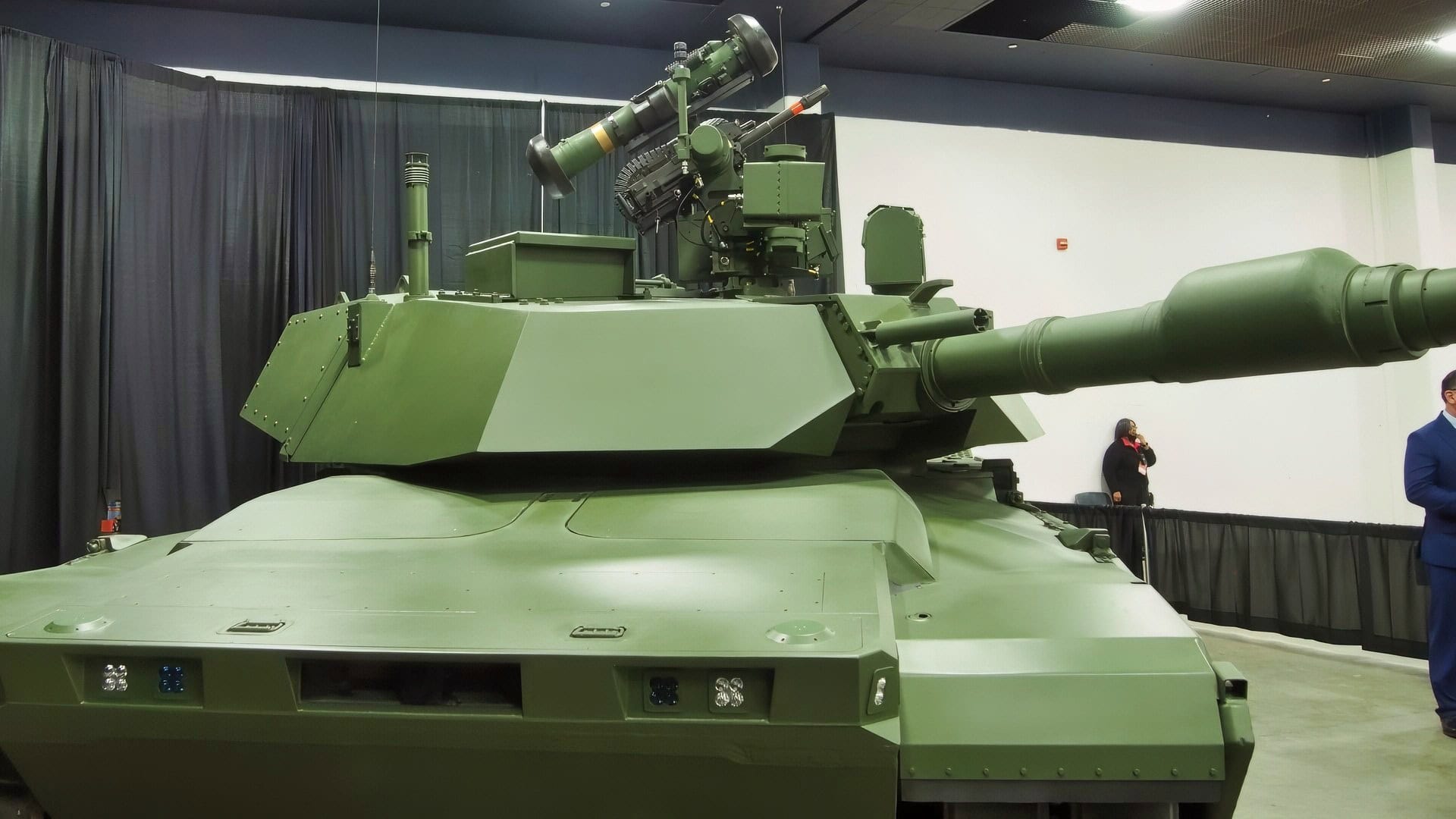 M1E3 Tank from the Detroit Auto Show. Photo Taken By 19FortyFive Staff on 1/17/2026.