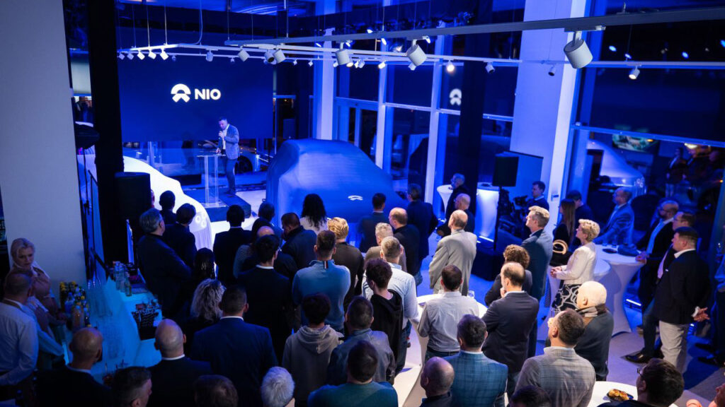 Nio Delivers First Vehicle in Hungary, Opens Inaugural Showroom