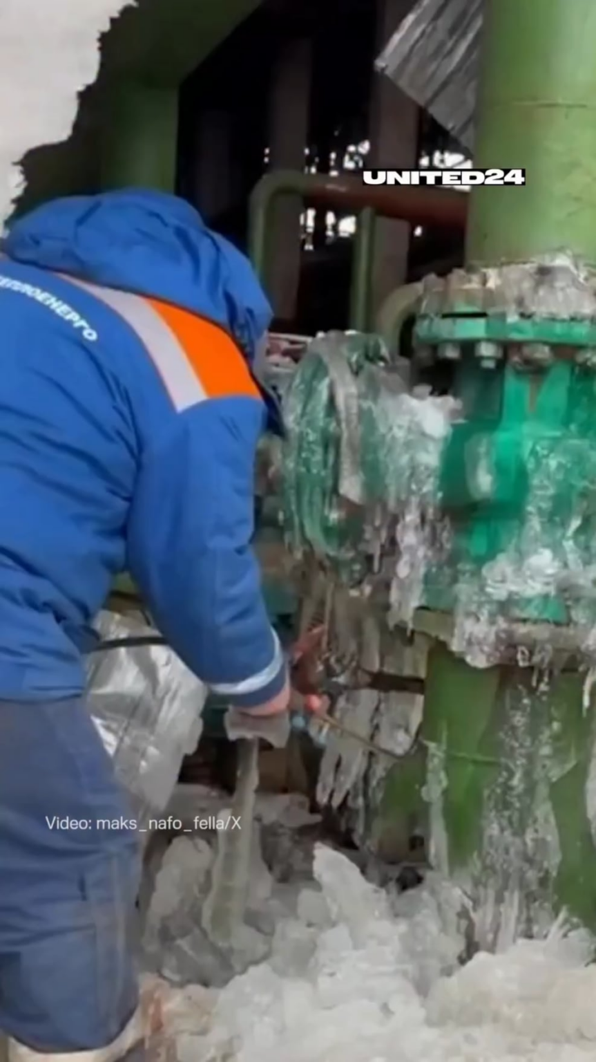 Power engineers thaw frozen pipes after Russian strikes on Ukraine's energy infrastructure
