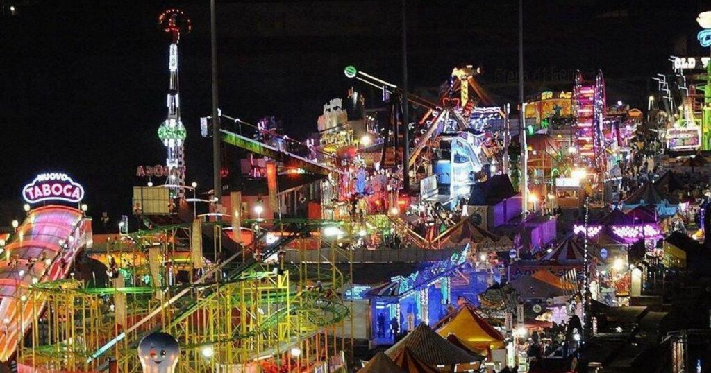 Genoa, "Faccia nera" plays at the Luna Park. Condemnation of the Municipality and the organizers