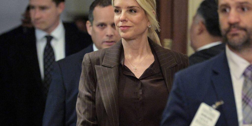 Bondi Demands Walz Turn Over Minnesota Voter Rolls to 'Restore Rule of Law' to State | “This is blackmail. This is the way organized crime works.”