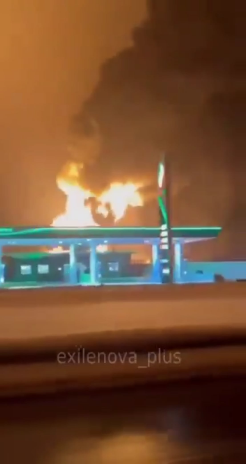 A Ukrainian drone struck the Oskolneftesnab oil depot in Russia’s Stary Oskol district, Belgorod Oblast, according to the regional governor. 06.01.2026