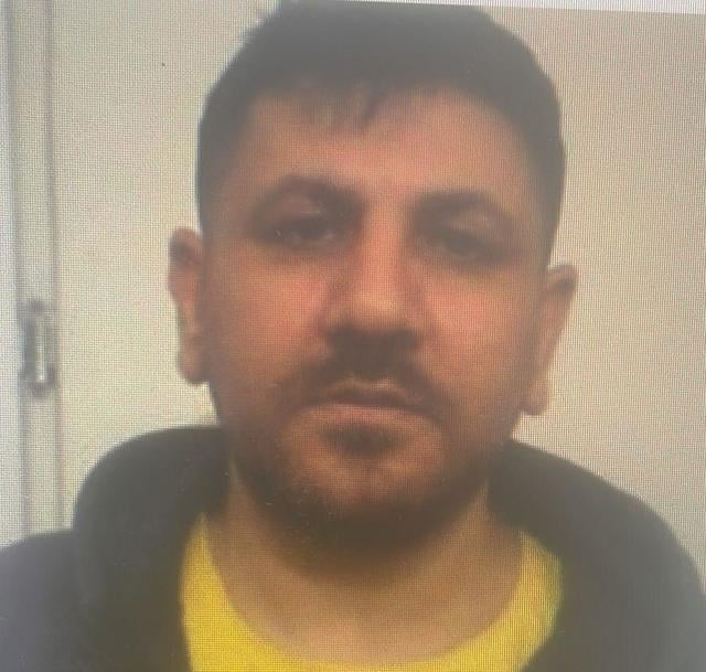 A Turk imprisoned in Rahova for murder did not return to the penitentiary after the leave he had between January 23 and 26/ The man was not found at his home in Voluntari/ The Turkish citizen is wanted by the police