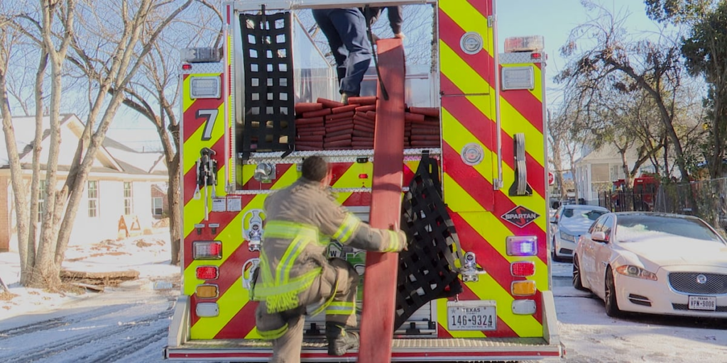 Waco fire crews use new tire chain technology to navigate icy roads Waco fire crews use new tire chain technology to navigate icy roads