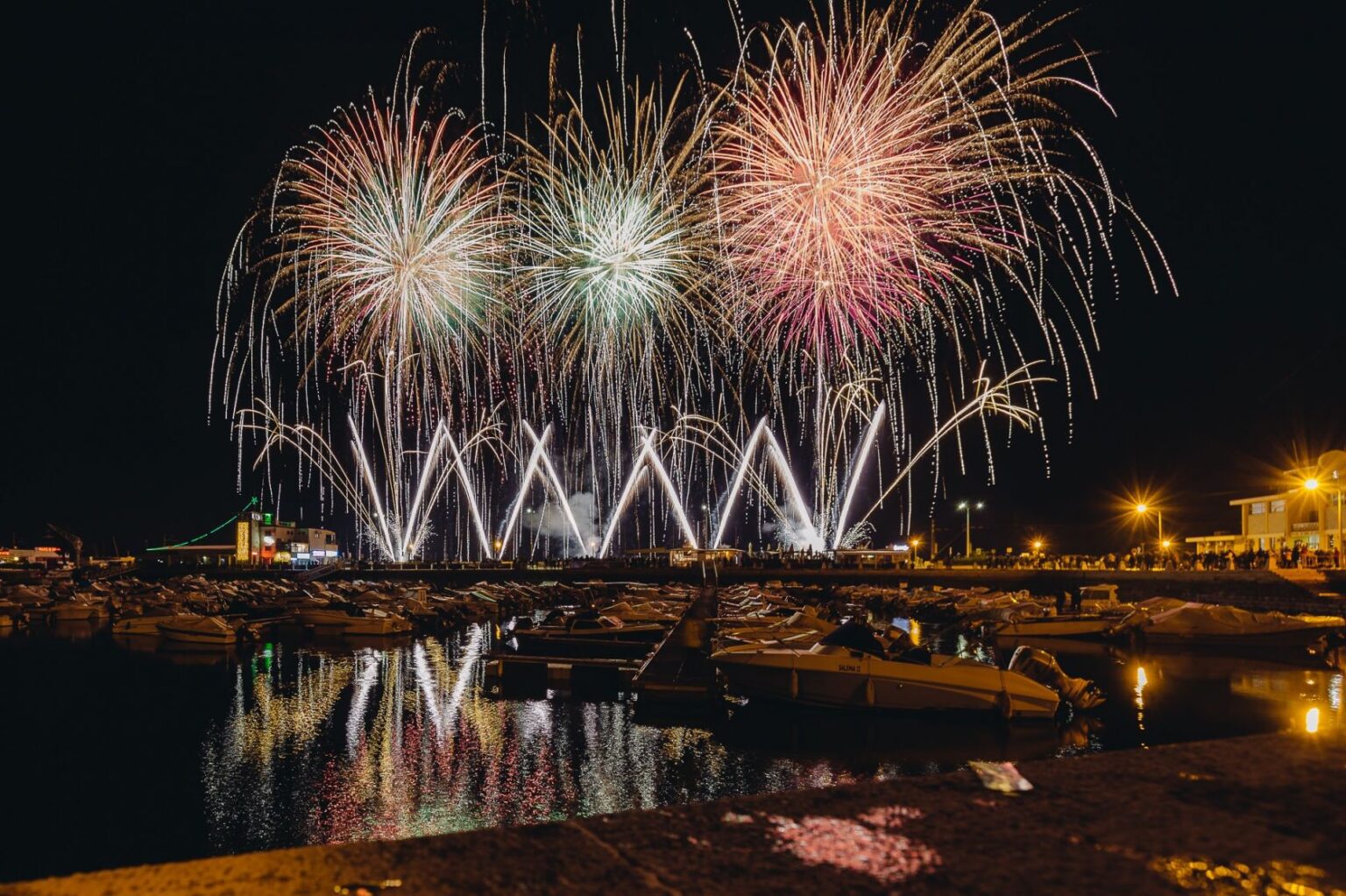 €2,000 hotel rooms sold out for New Year