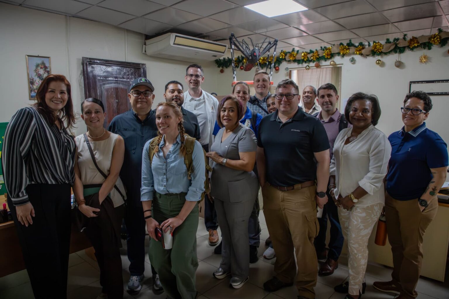 U.S. Embassy in Panama helps an estimated 600 people in the country U.S. Embassy in Panama helps an estimated 600 people in the country