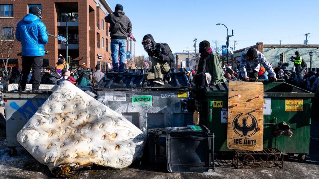 Fox News raises the issue of the crisis in Minneapolis, providing the coordination chat of local protesters as "proof" of left-wing subversion