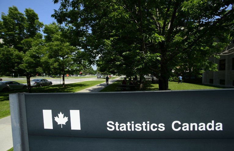 Statistics Canada hiring 32,000 workers for 2026 census Statistics Canada hiring 32,000 workers for 2026 census