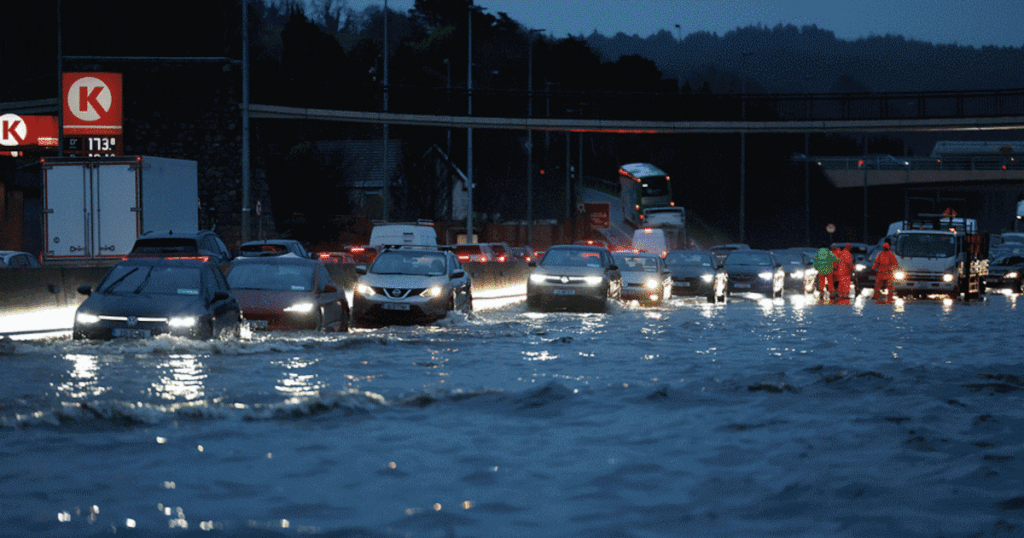 ‘Devastation’ in Enniscorthy after flooding as Met Éireann warns ‘we’re not over the worst’ – The Irish Times ‘Devastation’ in Enniscorthy after flooding as Met Éireann warns ‘we’re not over the worst’ – The Irish Times