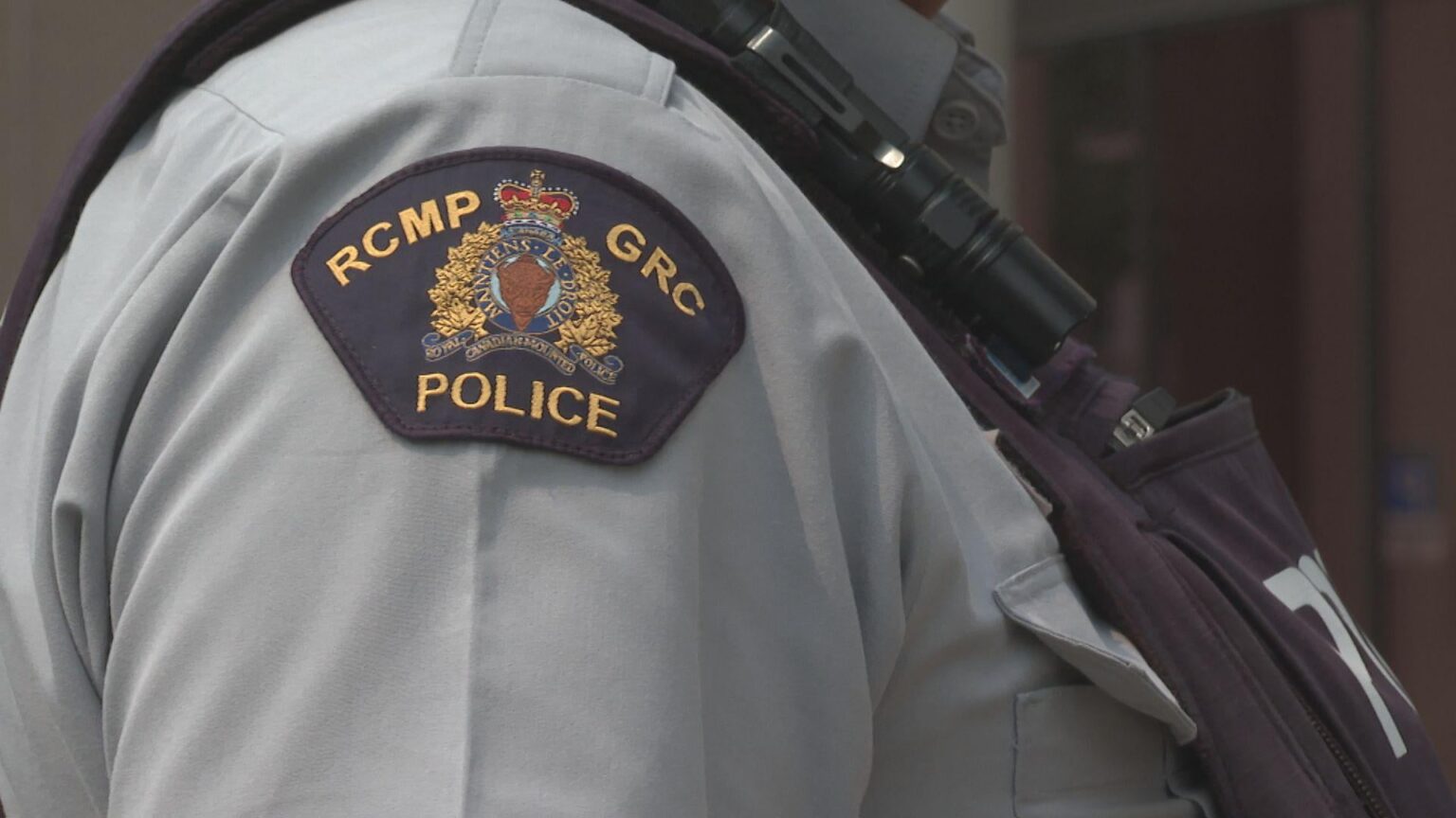 Overnight irregular border crossing leaves 8 in serious condition in Quebec: RCMP