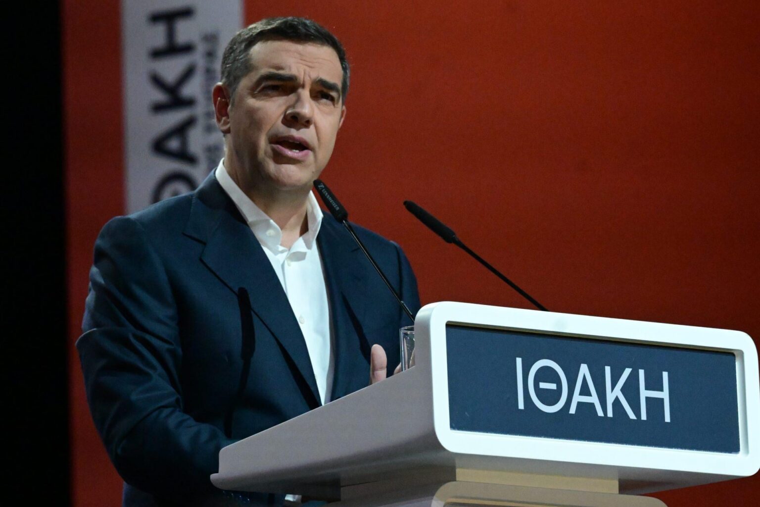 Tsipras on Venezuela: "Let's just ask ourselves what it would mean for our country, if one day other countries repeat, at the expense of Greece or Cyprus, the unacceptable phrase used yesterday by the Greek Prime Minister"